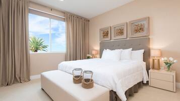 3 habitaciones, escritorio, tabla de planchar con plancha y wifi gratis
