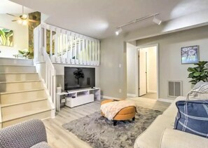 Smart TV, fireplace, video games, books