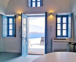 Villa Deluxe, 1 habitación, bañera de hidromasaje, vistas al mar | 1 dormitorio, caja fuerte, cortinas opacas