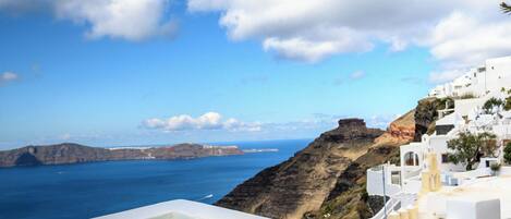 Deluxe Villa, 1 Bedroom, Hot Tub, Sea View | Terrace/patio