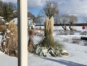 Property grounds - Fischerhus with boat, sauna and fireplace directly on the lake (Bad Kleinen)