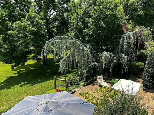 Cozy, 4 bedroom, 2 1/2 bath, Hot tub/Swim spa, 10 minutes to Hershey attractions