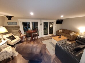 TV connectée, lecteur de DVD, chaîne hi-fi, écrans d'ordinateur