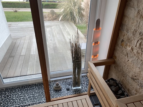 Fischerhus with boat, sauna and fireplace directly on Lake Schwerin