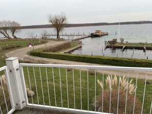 Property grounds - Fischerhus with boat, sauna and fireplace directly on Lake Schwerin (Bad Kleinen)