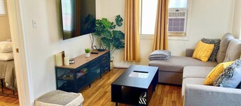 The Little House & Bunkie ~ Cozy Cottage By The lake