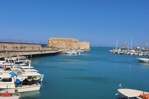 Beach - Cosy and Large Studio in Heraklion Crete, Greece (Heraklion)