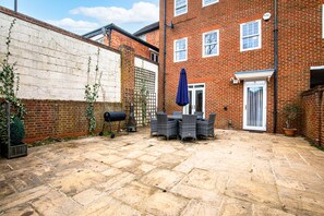 3 bedrooms - Olive Tale - From 225 Per Night (Henley-on-Thames)