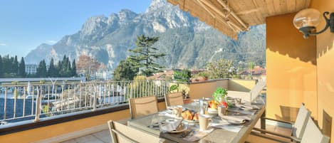 Family Apartment, Multiple Bedrooms, 2 Bathrooms, Lakeside (Antares150m from the Lake) | Outdoor dining