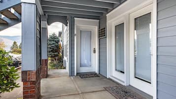 Condo, 1 Bedroom | Exterior detail