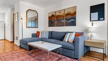 Condo, 1 Bedroom | Living area