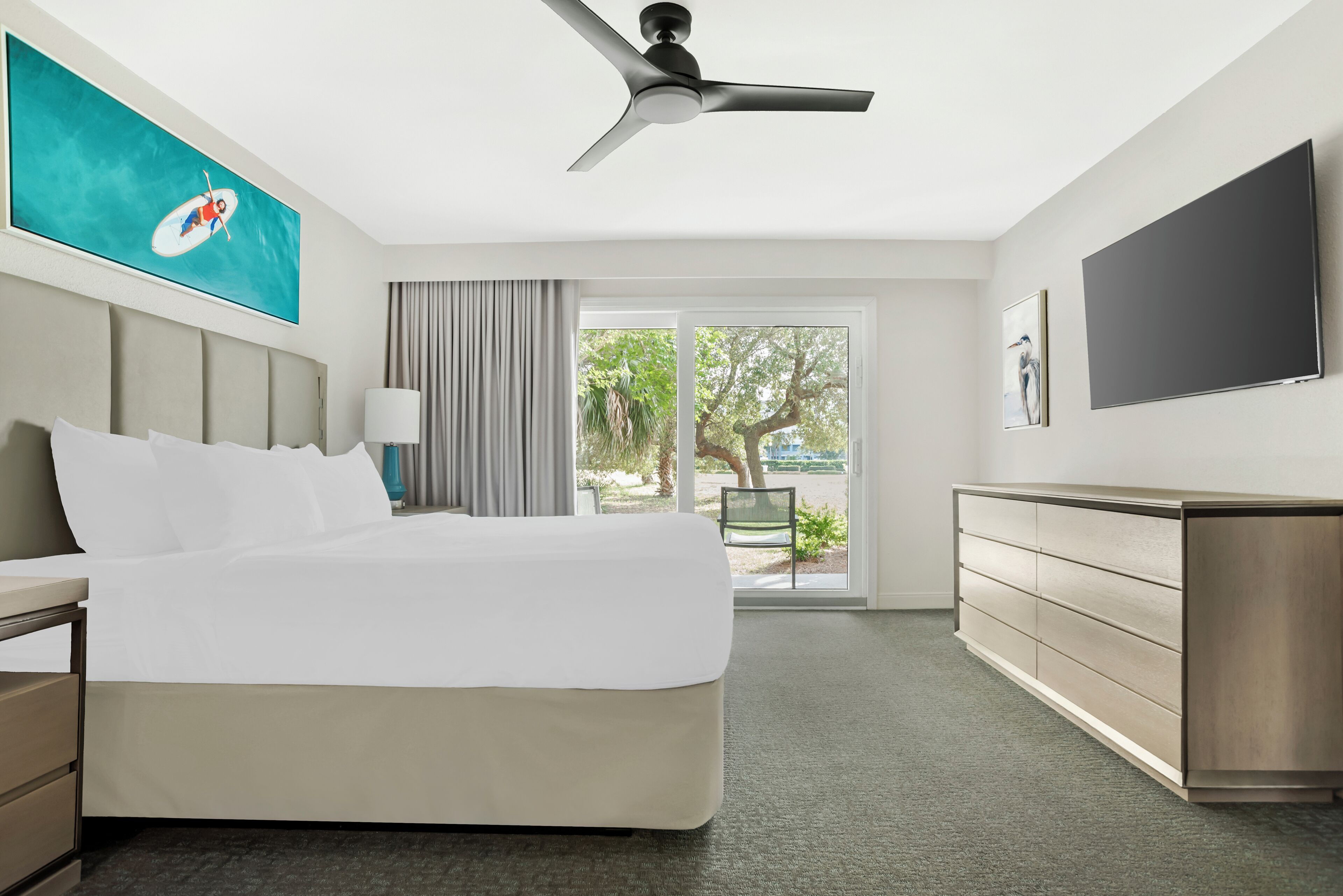2 Bedroom Golf View with 1kg and 2qn | Premium bedding, in-room safe, iron/ironing board, free WiFi