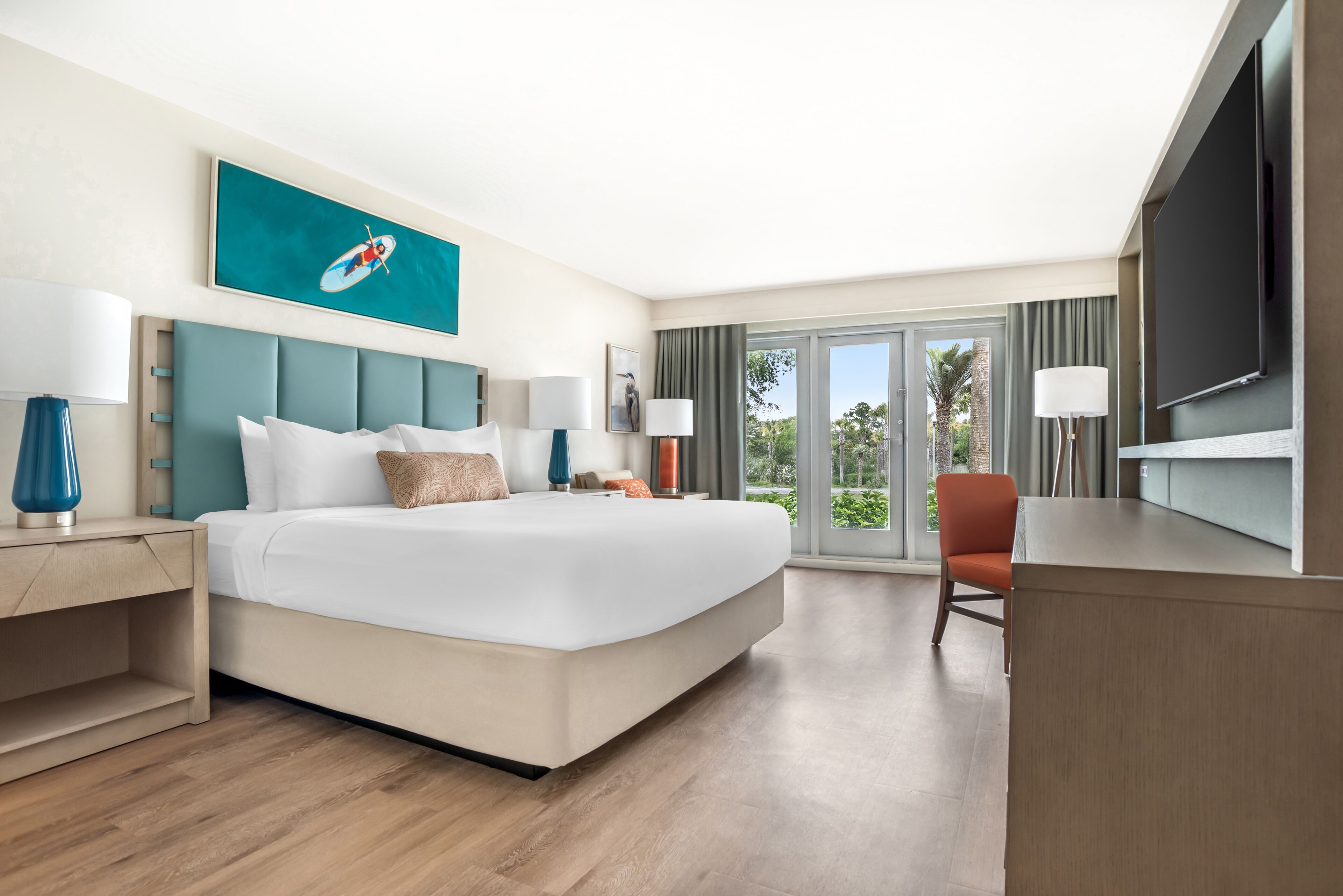 2 Studio Bedrooms with 2 Kings | Premium bedding, in-room safe, iron/ironing board, WiFi (free)
