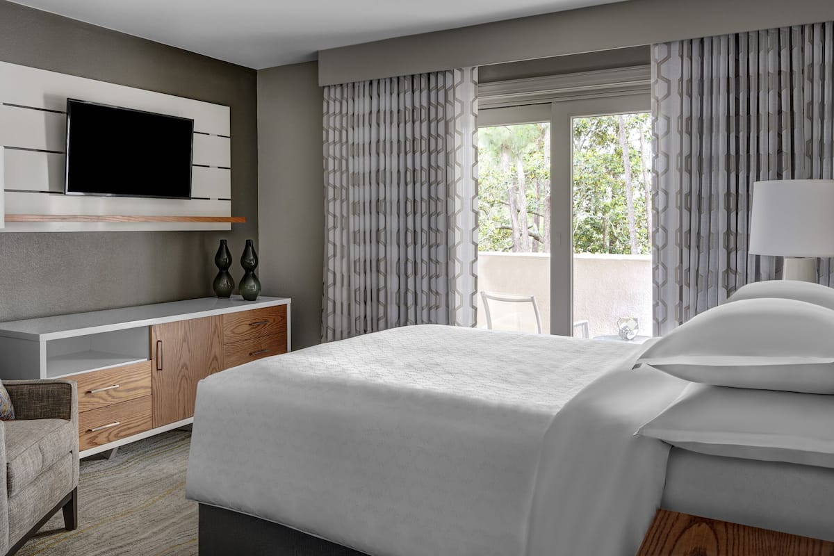 2 bedrooms, premium bedding, in-room safe, iron/ironing board