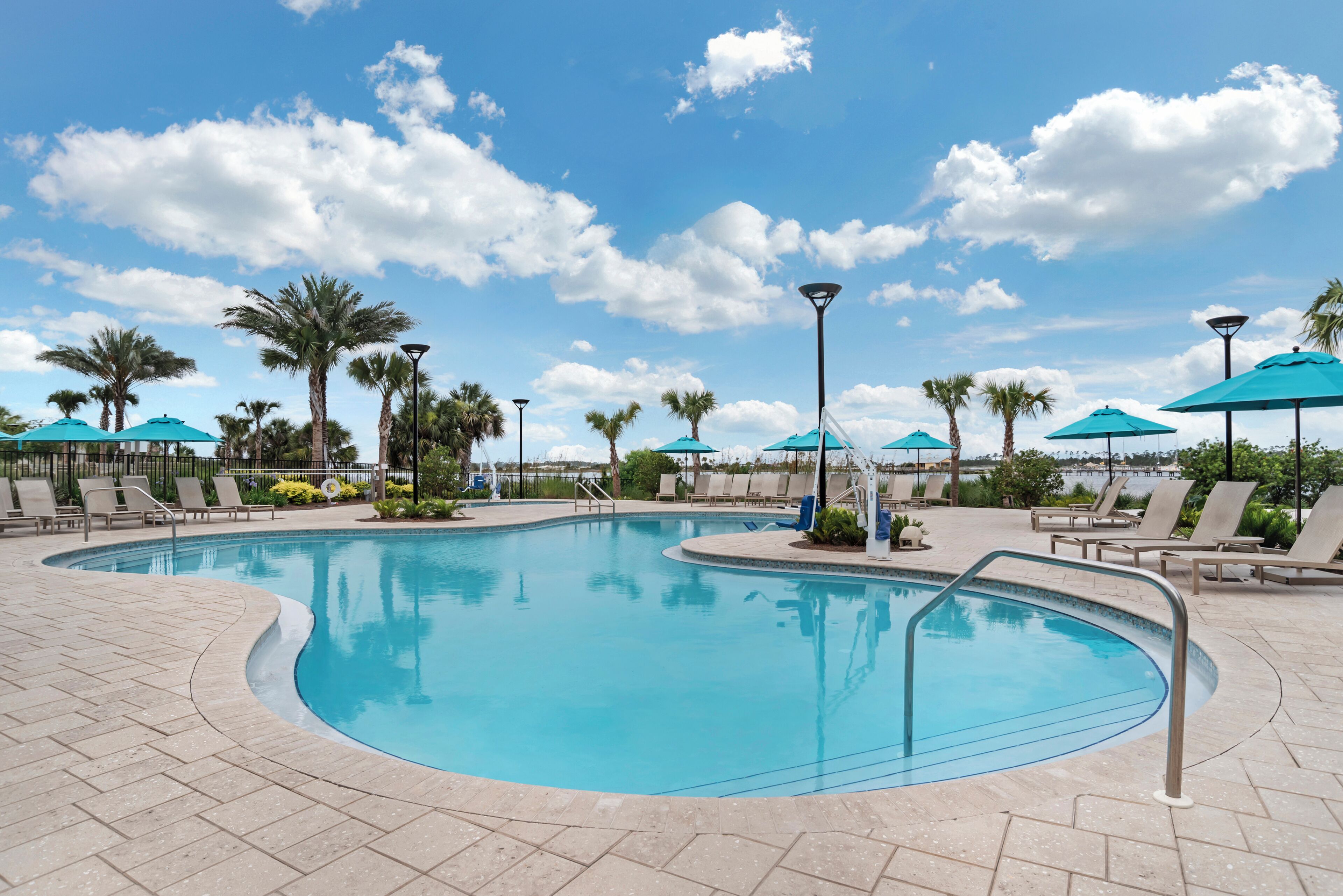 3 outdoor pools, pool umbrellas, pool loungers
