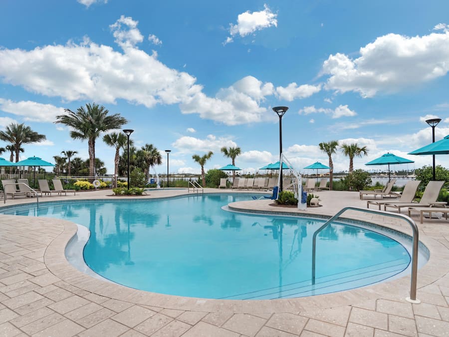 3 outdoor pools, pool umbrellas, sun loungers
