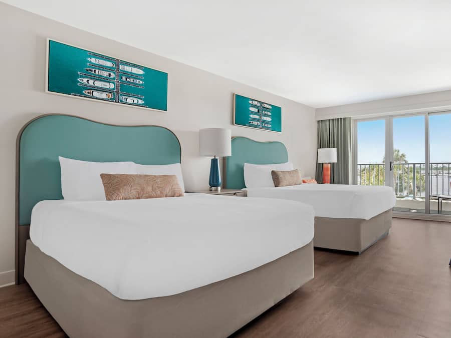 Premium bedding, in-room safe, iron/ironing board, WiFi (free)