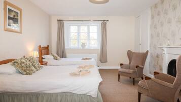 4 bedrooms, individually decorated, individually furnished, free WiFi