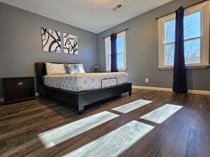 3 chambres, fer et planche à repasser, Wi-Fi gratuit, draps fournis