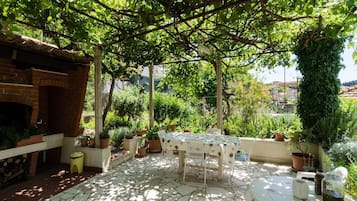 Studio (Studio Apartment with Terrace) | Exterior