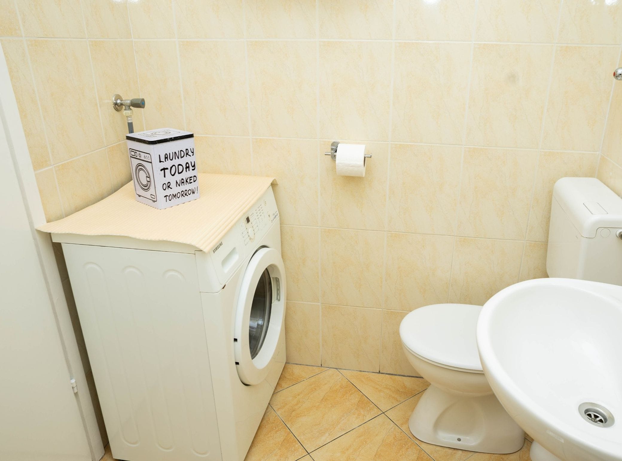 Estudio (Studio Apartment with Terrace) | Baño | Regadera y toallas 