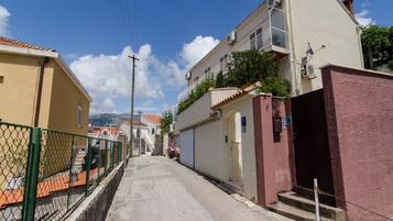 Studio (Studio Apartment with Terrace) | Aerial view