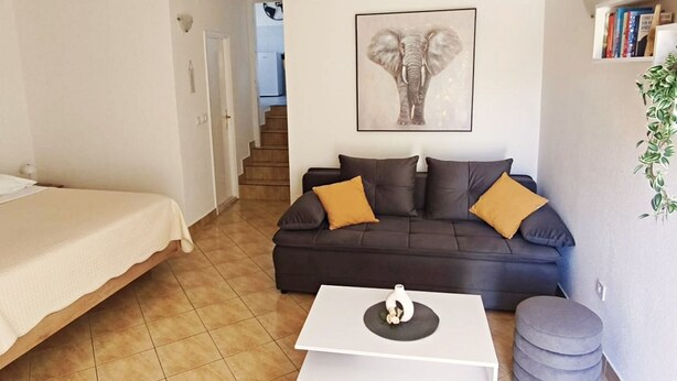 Studio (Studio Apartment with Terrace) | Living room - Apartment Olga (Dubrovnik)