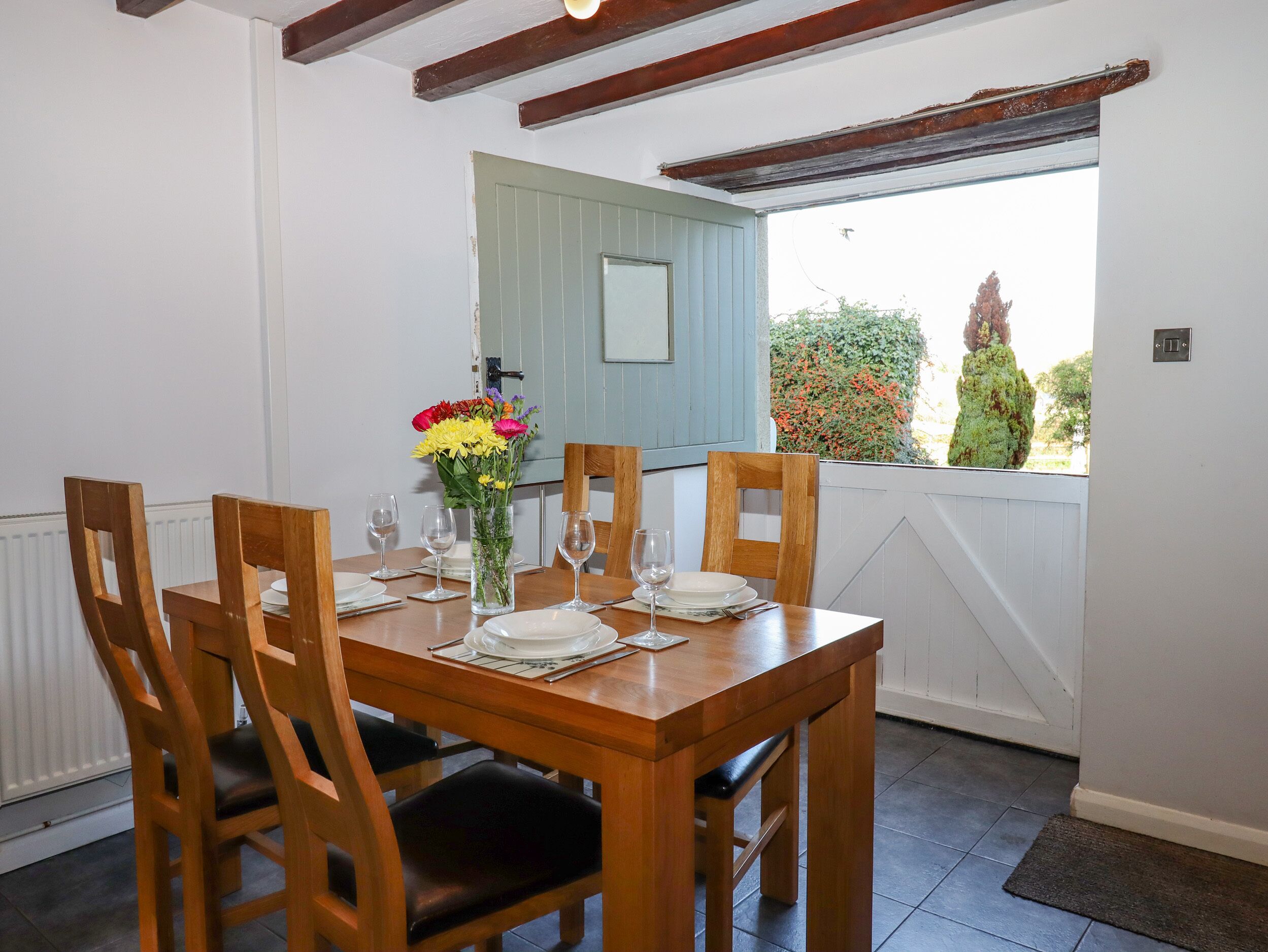 Cottage | Interior
