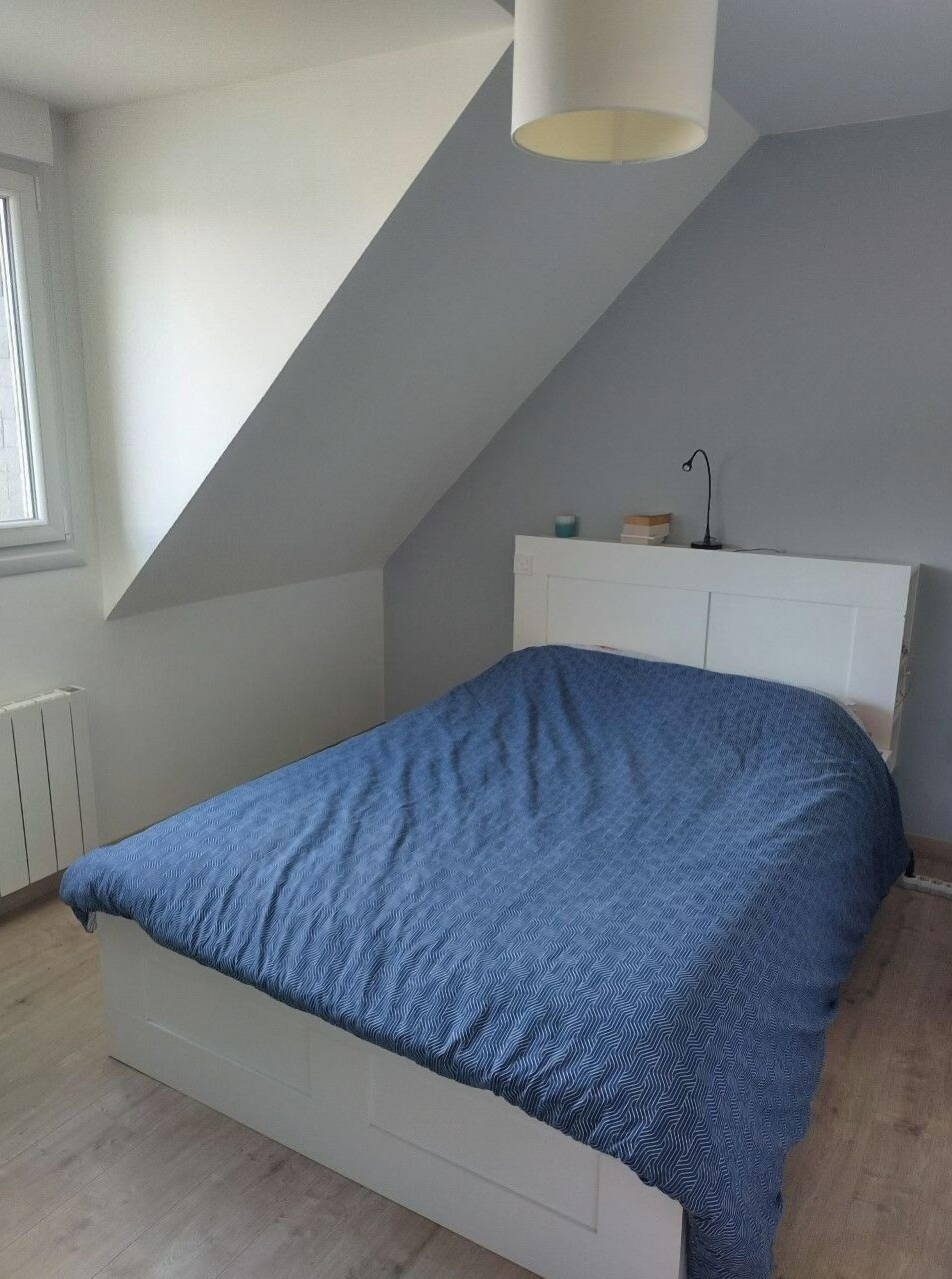 5 bedrooms, desk, iron/ironing board, free WiFi