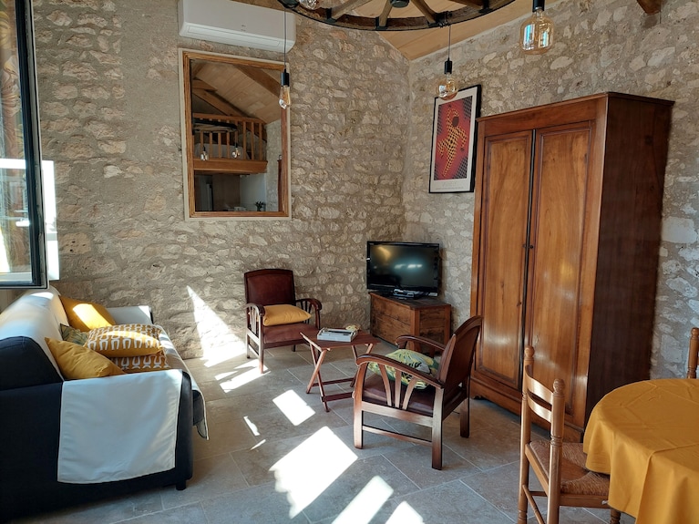 Air-conditioned Vacation Home In The Countryside With Shared Pool - 3 Stars - Lot