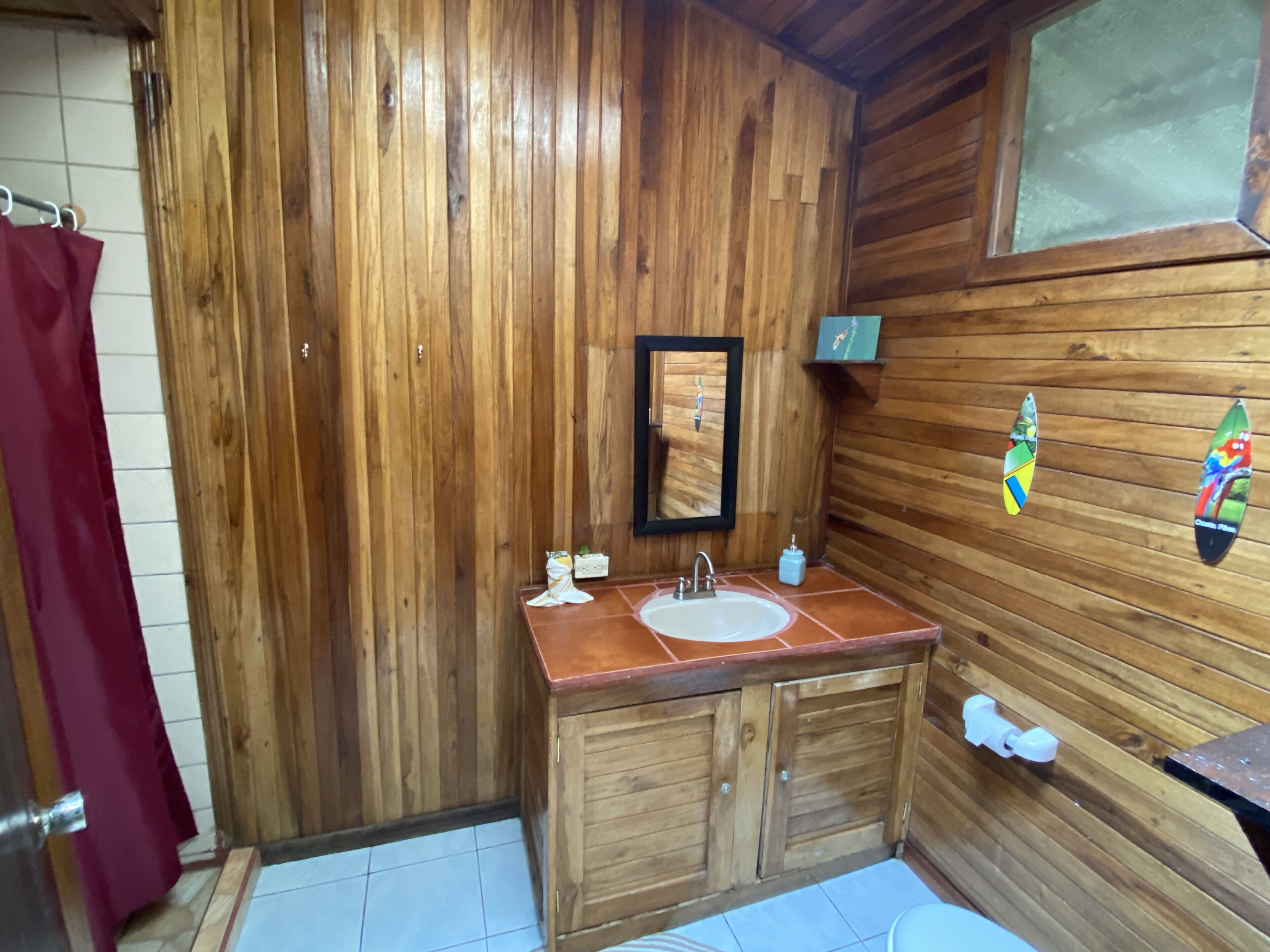 Standard Double Room | Bathroom | Shower, free toiletries, towels