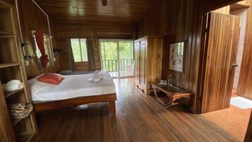 Phòng 4 Tiêu chuẩn | Màn/rèm cản sáng, truy cập Internet không dây miễn phí, bộ trải giường