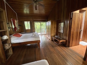 Chambre quadruple Standard | Rideaux dâobscurcissement, accĂšs au Wi-Fi (inclus), literie fournie