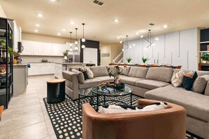 Flat-screen TV, table football, offices - Unforgettable Family Getaway Luxury 9BR Villa (Davenport)