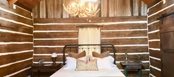 StarHill Farms Bader Cabin