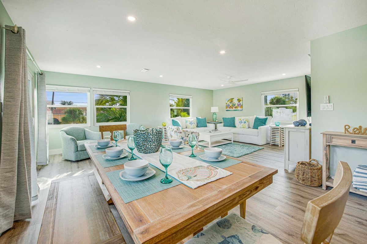 5224 Avenida Navarra, Siesta Key, FL W/Shared Pool | 객실 내 식사 공간
