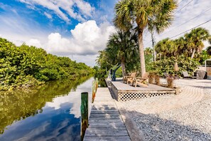 447 Avenida De Mayo, Siesta Key, FL W/Pool | Water view