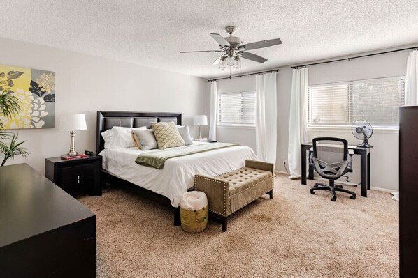 3 bedrooms, desk, iron/ironing board, travel crib