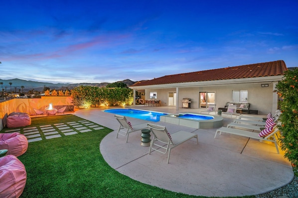 Outdoor pool, a heated pool