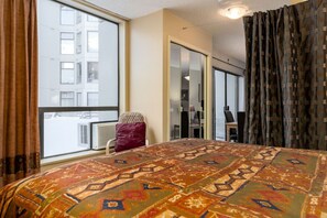 1 chambre, bureau, fer et planche Ă repasser, Wi-Fi