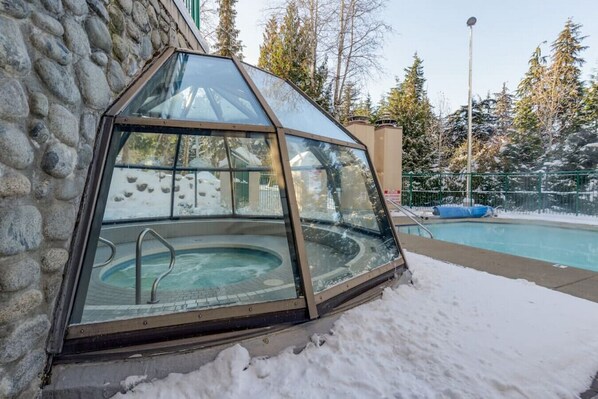 Beheizter Pool
