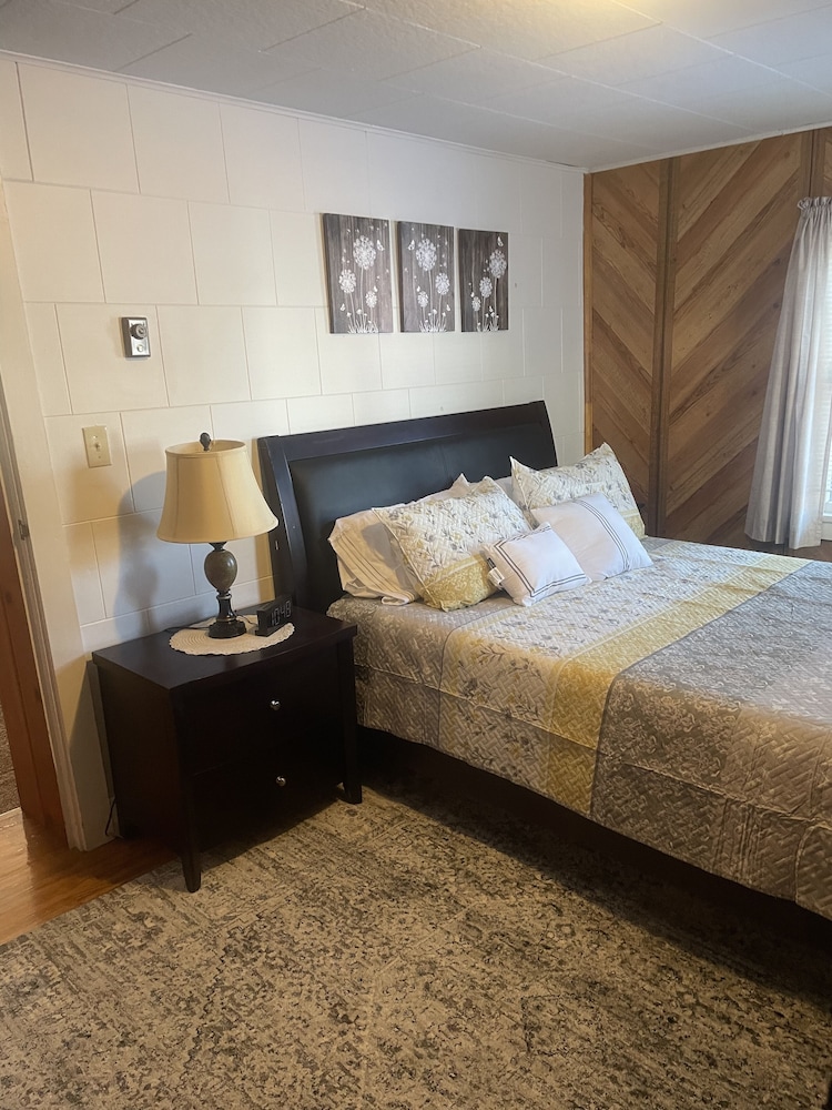 Cozy home in town, close to stores, restaurants, and walking trail