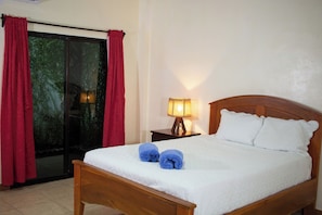 Single Room | Free WiFi, bed sheets