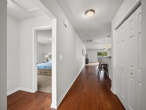 3 habitaciones, tabla de planchar con plancha y wifi gratis 