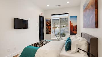 1 bedroom, WiFi, bed sheets