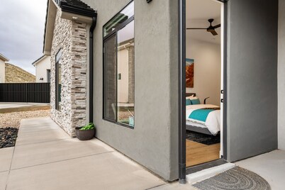 Best Deal! Modern Luxury Casita! Kitchenette & W/D