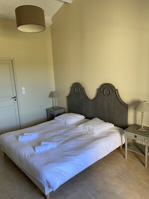 3 Schlafzimmer, Zimmersafe, Bügeleisen/Bügelbrett, Reisekinderbett
