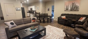 Two Master Suites Close to Trails and the Lake. Minutes to Restaurants and Shops