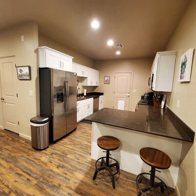 Two Master Suites Close to Trails and the Lake. Minutes to Restaurants and Shops