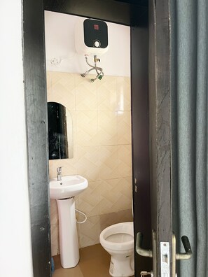 Bathroom - Luxury chilyn apartment in chevron (Chevron)